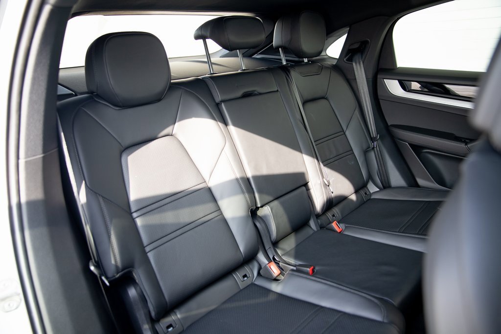 New 2026 Porsche Cayenne image 25