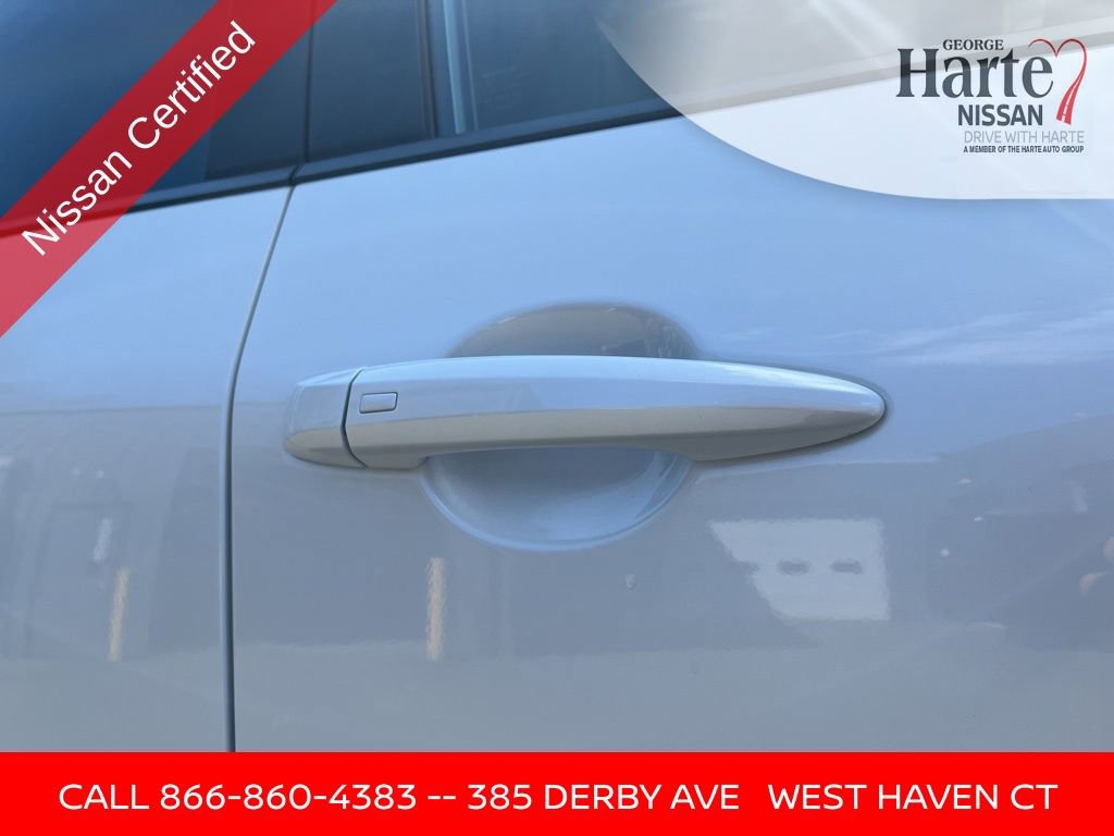 Certified 2025 Nissan Rogue SV image 10