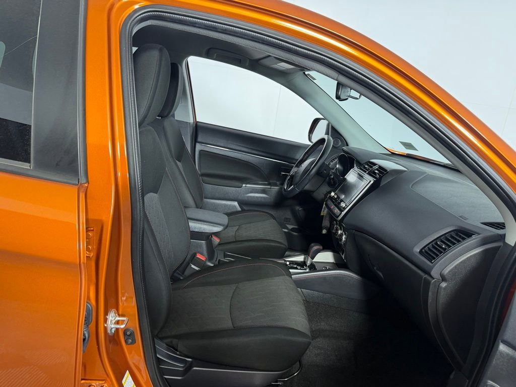 Used 2025 Mitsubishi Outlander Sport LE image 31