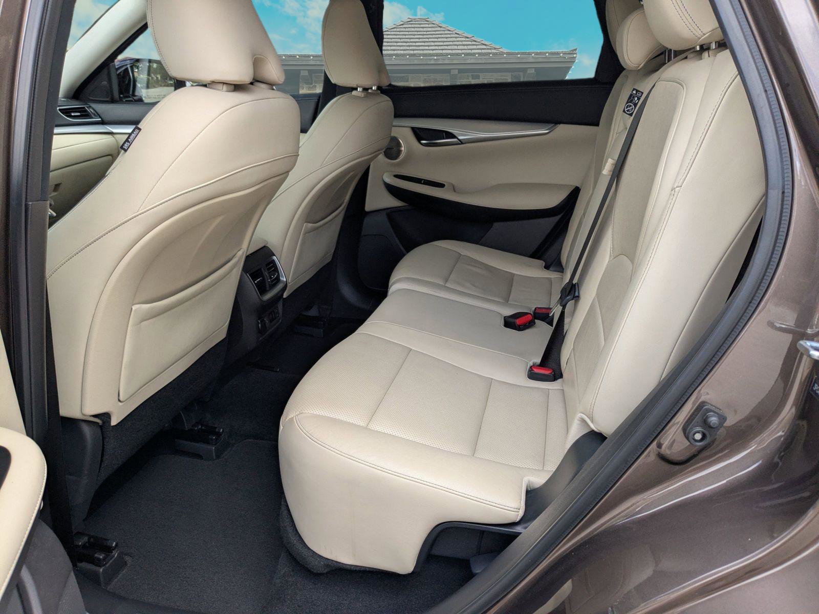 Used 2019 INFINITI QX50 Essential w/ Proactive Package FWD image 17