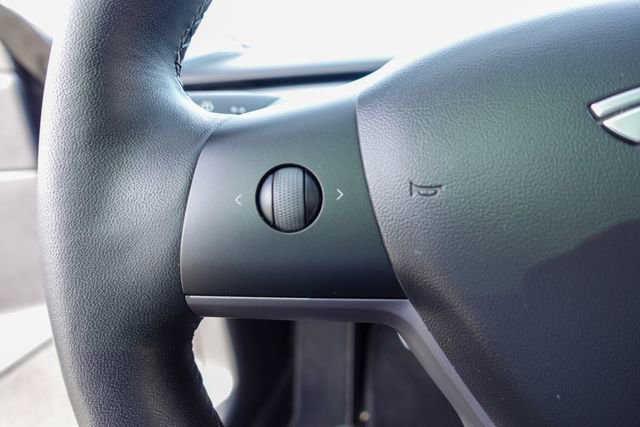 Used 2019 Tesla Model 3 Performance image 13