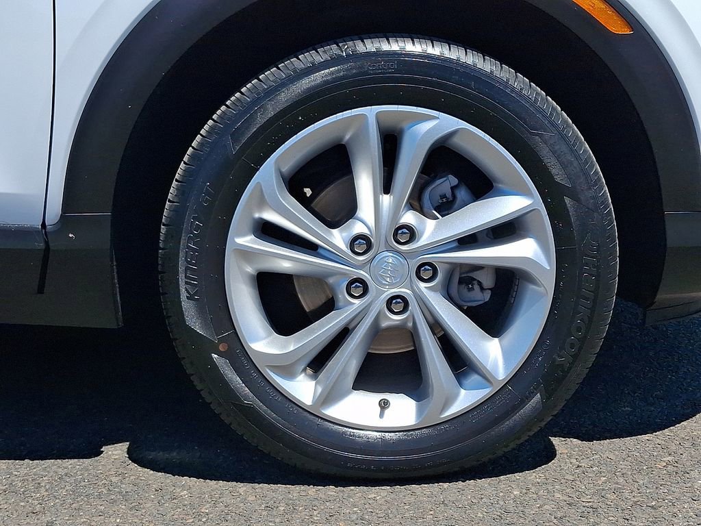 Used 2023 Buick Encore GX Preferred w/ Cold Weather Comfort Package FWD image 8
