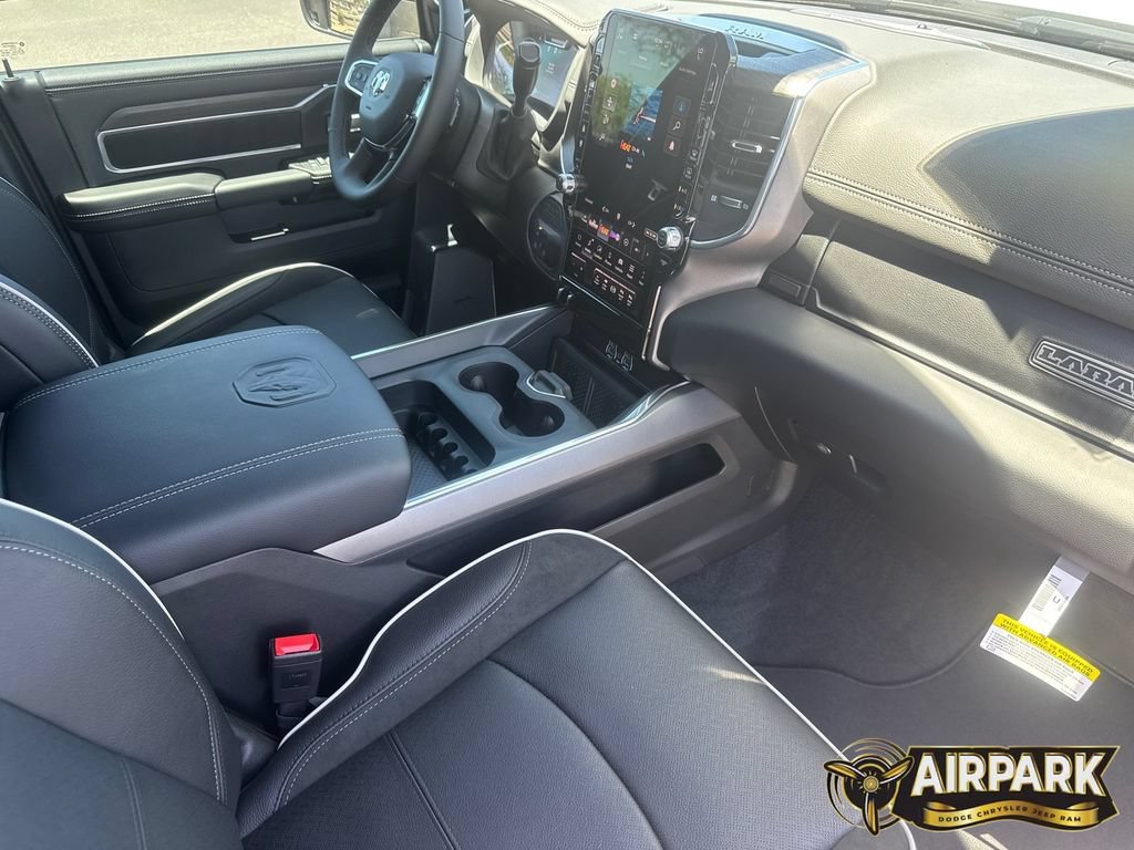New 2026 RAM 2500 Laramie AWD/4WD image 11