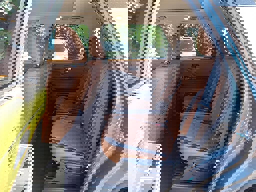 Used 2023 Nissan Pathfinder Platinum image 5