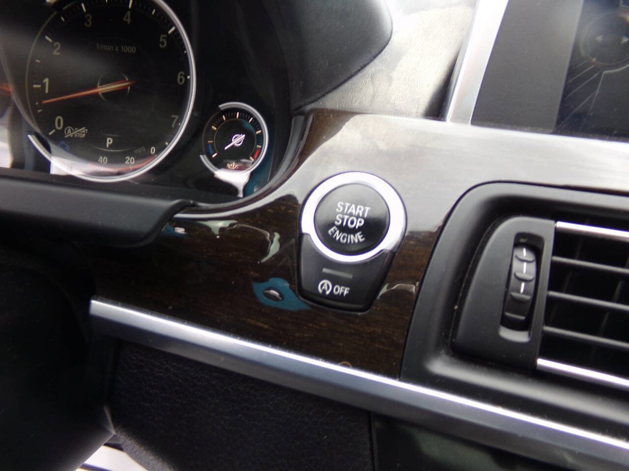 Used 2015 BMW 640i Gran Coupe xDrive AWD/4WD image 30