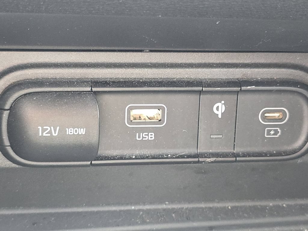 Used 2025 Kia Sportage X-Line w/ Premium Package AWD/4WD image 32