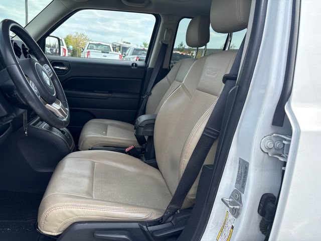 Used 2017 Jeep Patriot 75th Anniversary w/ Power Value Group AWD/4WD image 10