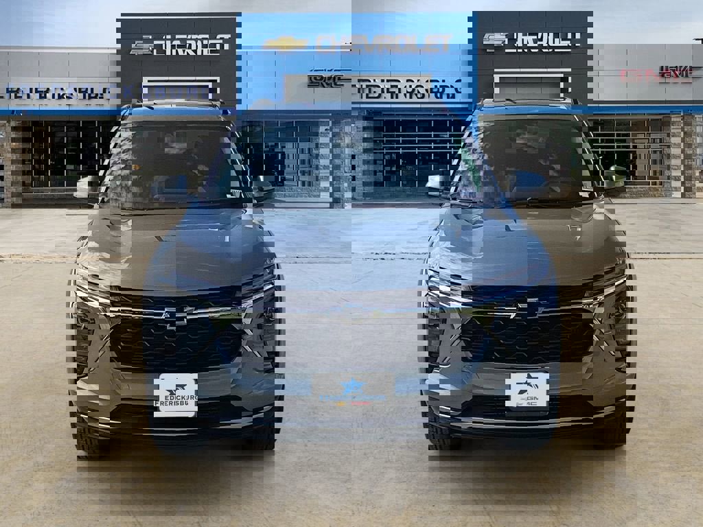 New 2026 Chevrolet Trax LT w/ Sunroof Package image 8