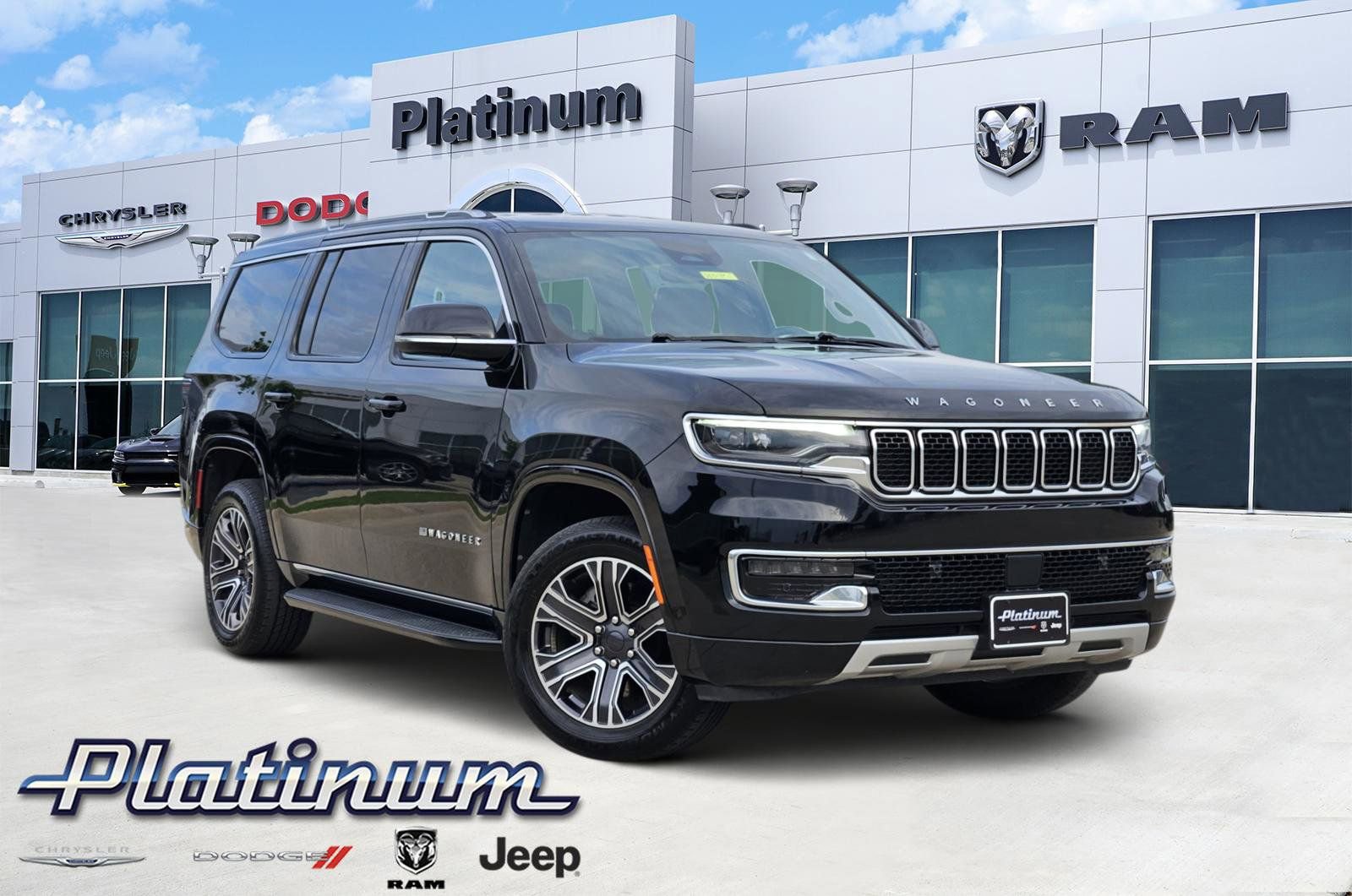 Used 2024 Jeep Wagoneer Series II w/ Flexible Seating Group RWD image 1