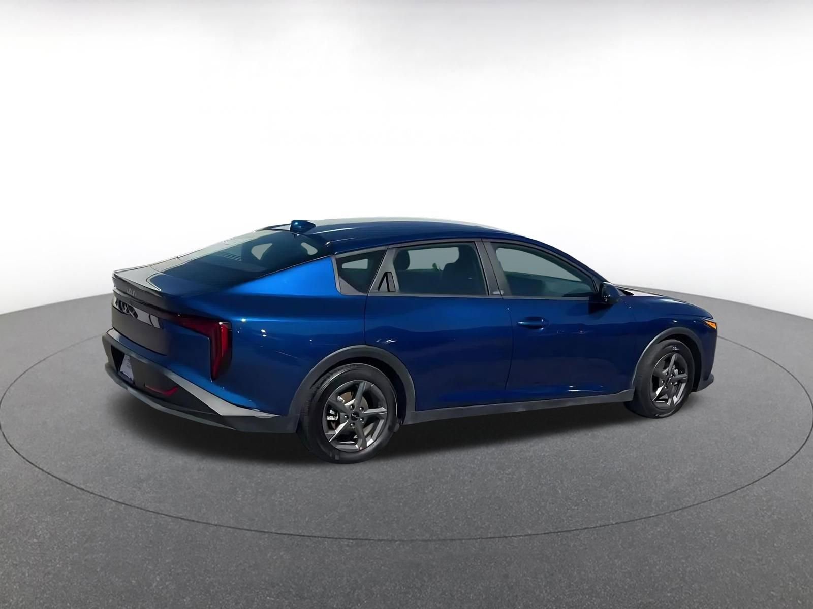 Used 2025 Kia K4 LXS image 15