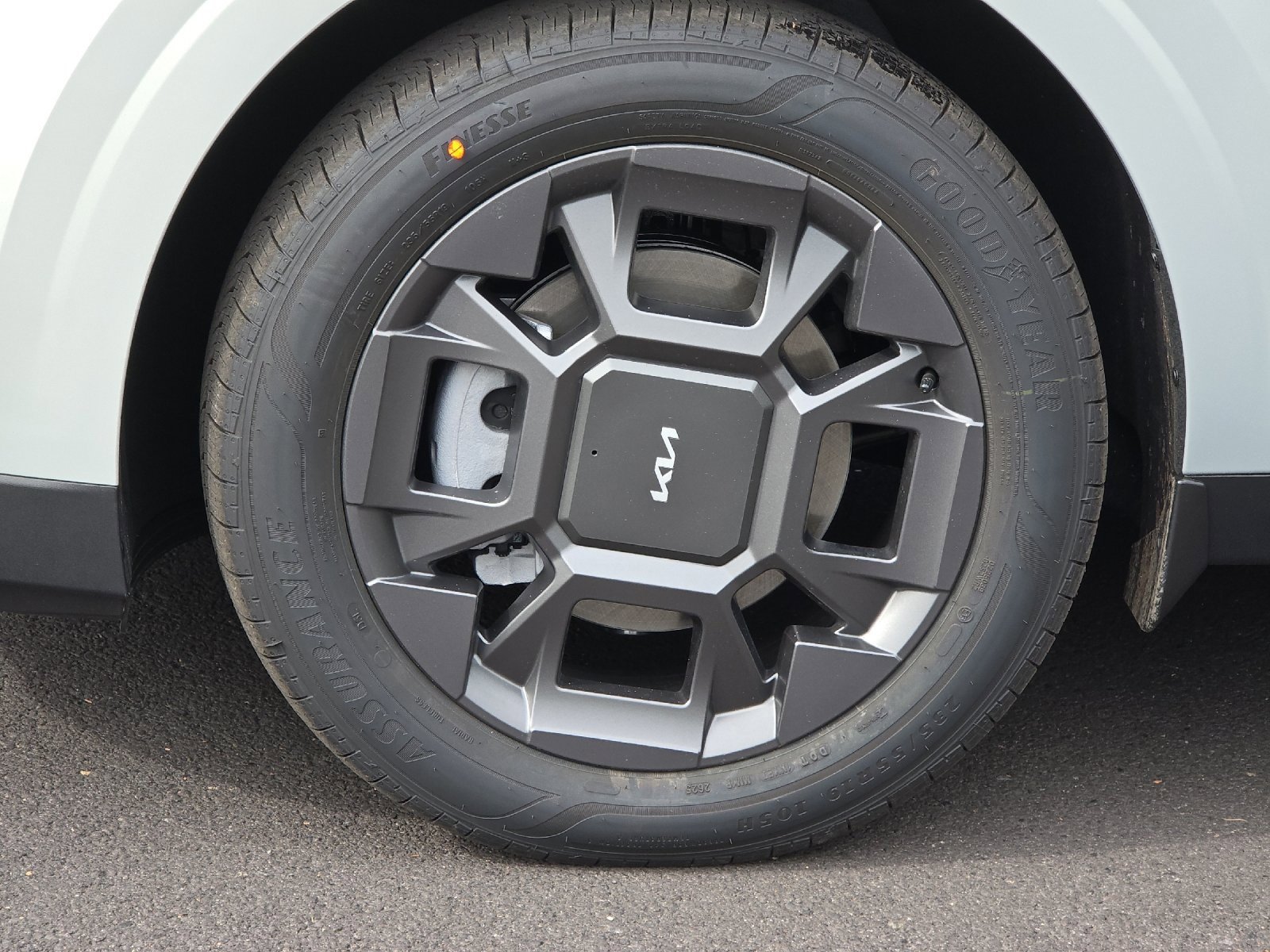 New 2026 Kia Carnival EX image 27