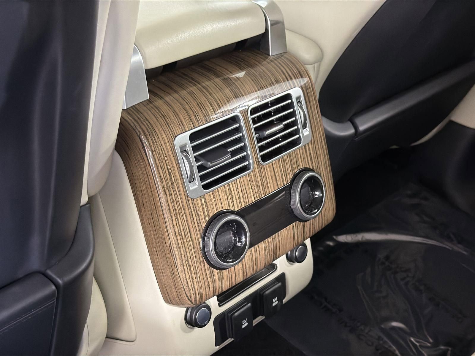 Used 2019 Land Rover Range Rover Supercharged image 27