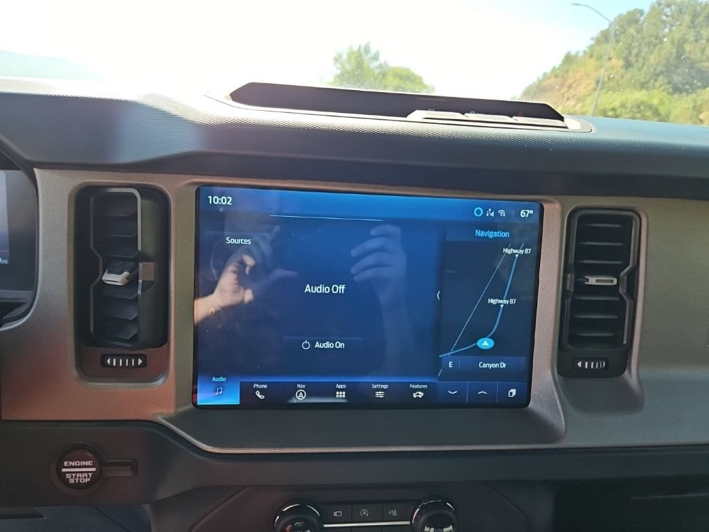 Used 2024 Ford Bronco Outer Banks AWD/4WD image 12