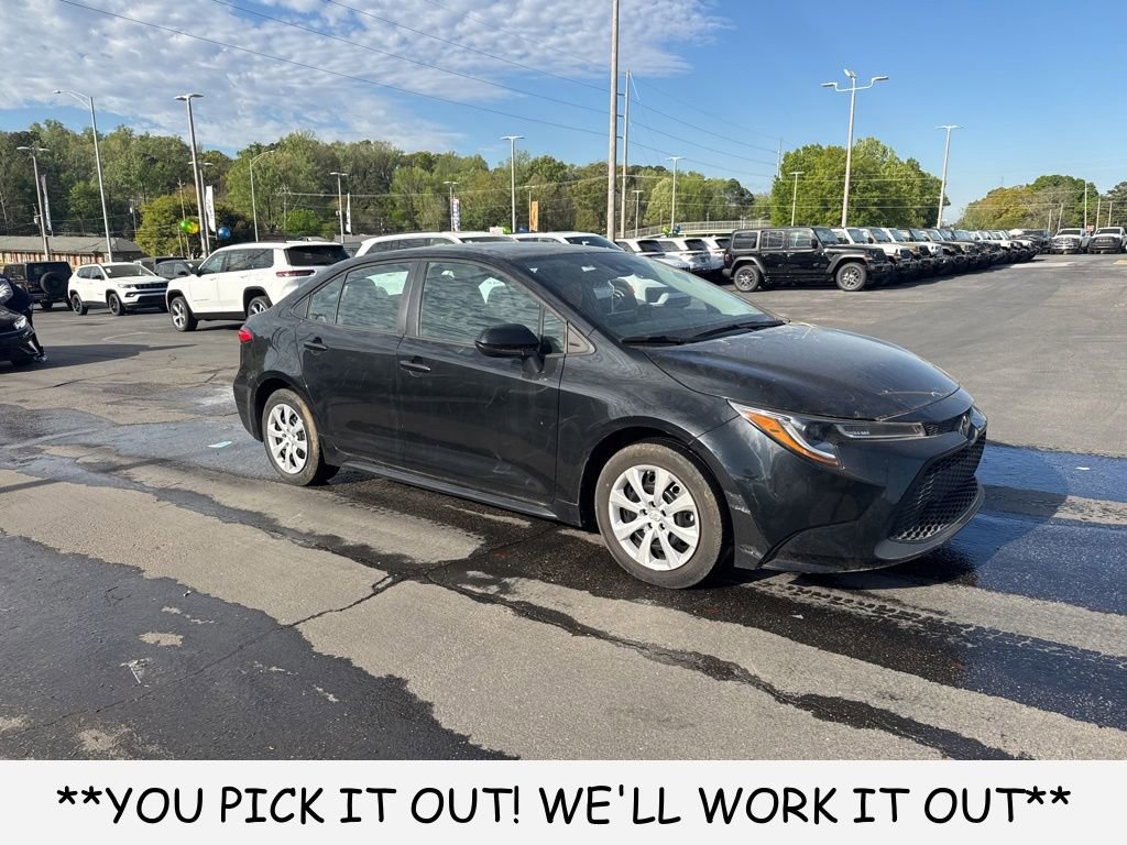 Used 2022 Toyota Corolla LE image 1
