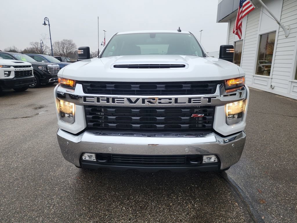 Certified 2022 Chevrolet Silverado 3500 LT w/ Convenience Package image 2