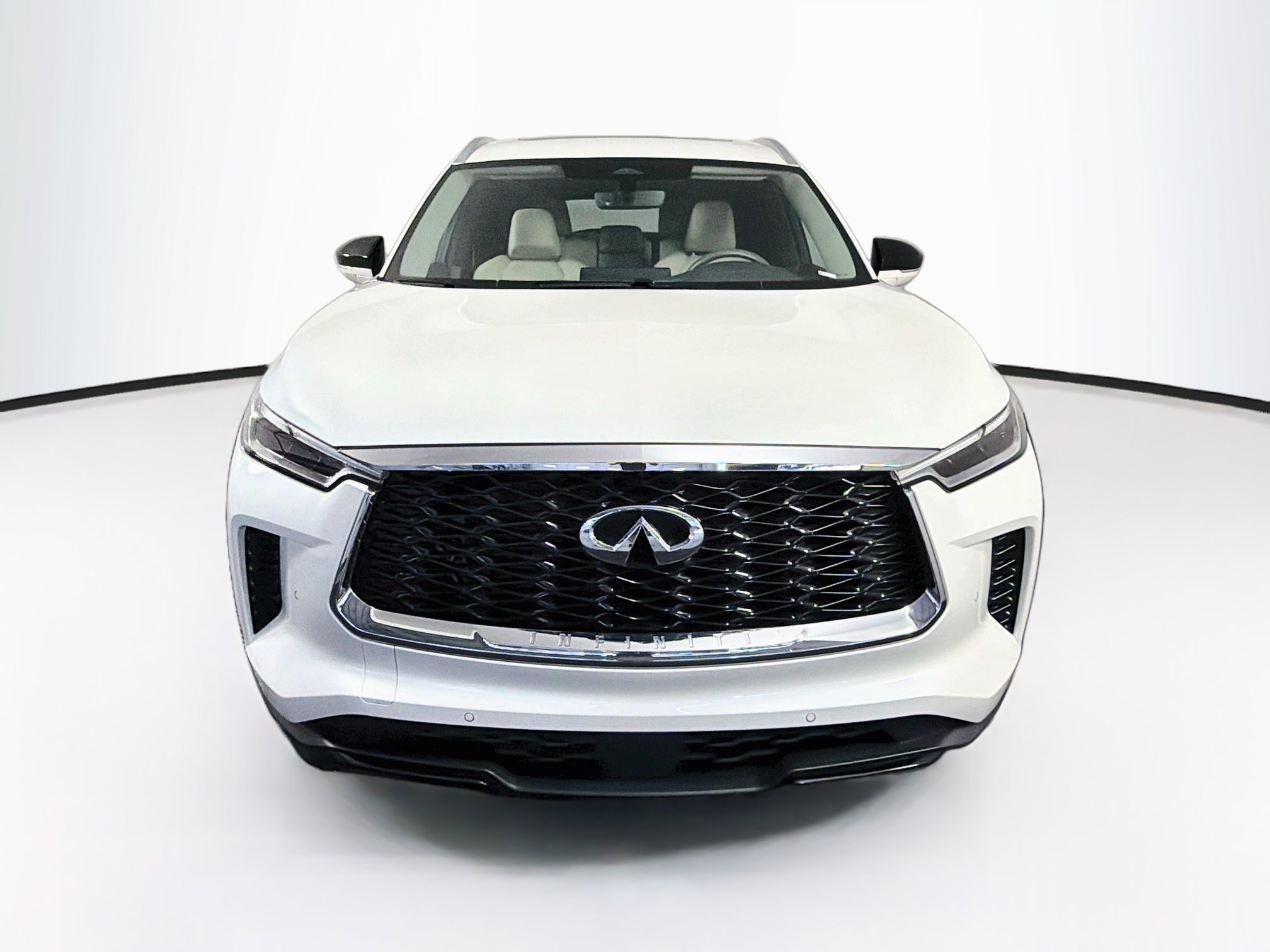 Used 2023 INFINITI QX60 Luxe w/ Cargo Package AWD/4WD image 2