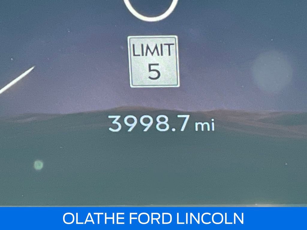 Used 2025 Lincoln Aviator Premiere w/ Jet Appearance Package image 18