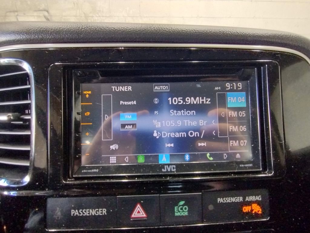 Used 2018 Mitsubishi Outlander ES image 30