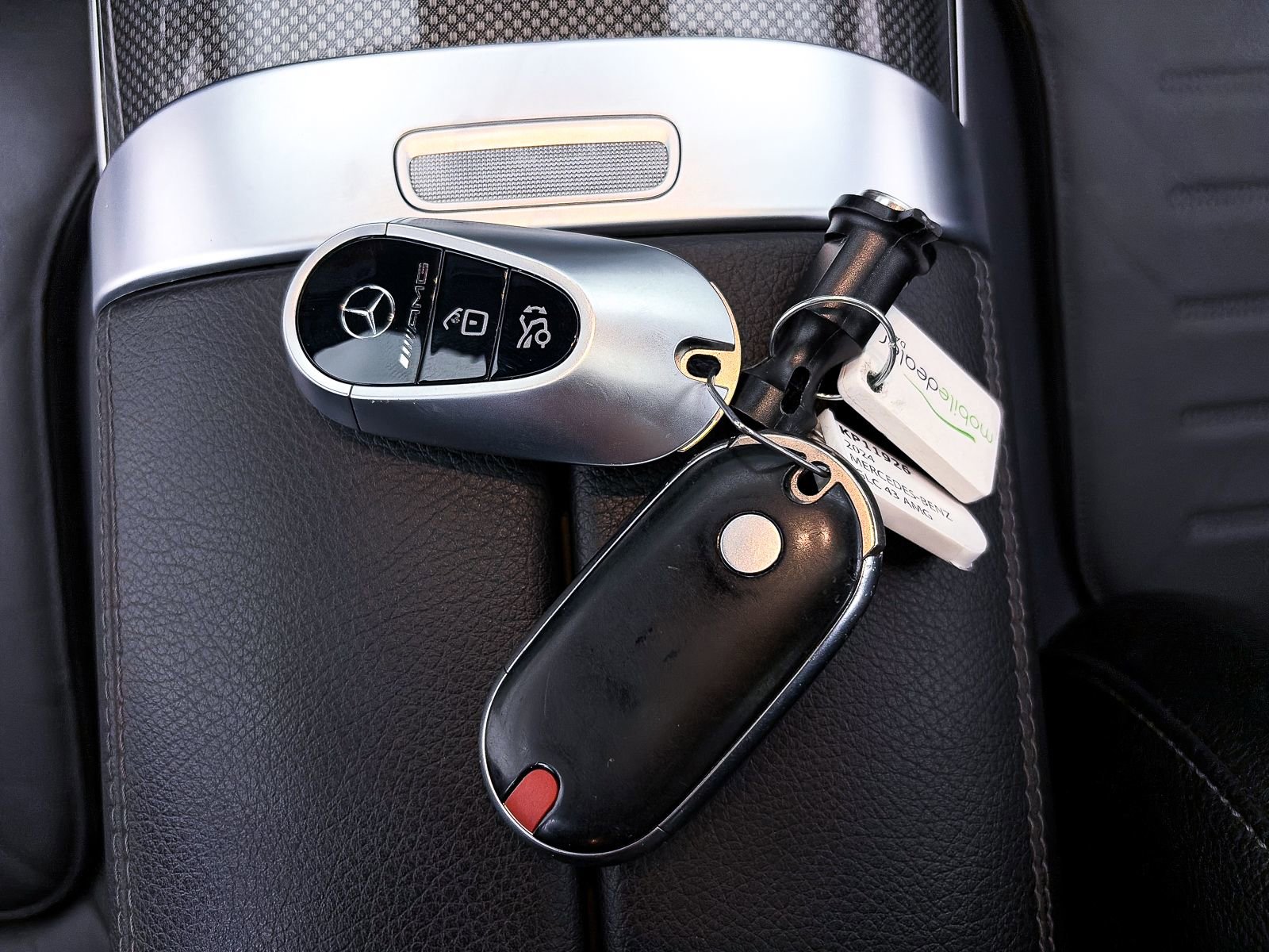 Used 2024 Mercedes-Benz GLC 43 AMG 4MATIC image 28