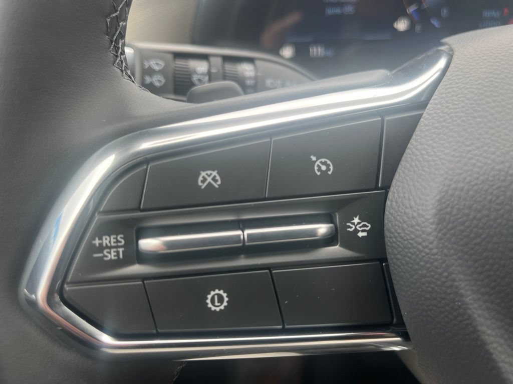 New 2026 Chevrolet Equinox LT w/ Convenience Package II FWD image 17