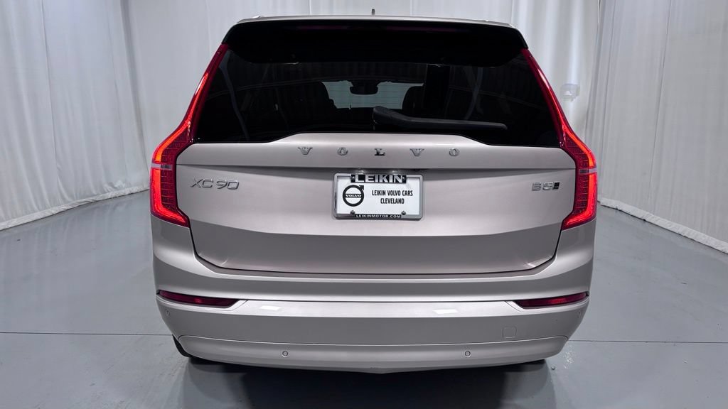 Certified 2023 Volvo XC90 B5 Core w/ Climate Package AWD/4WD image 7