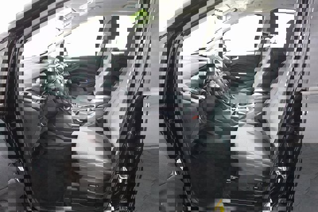 Used 2017 Ford C-MAX SE image 9