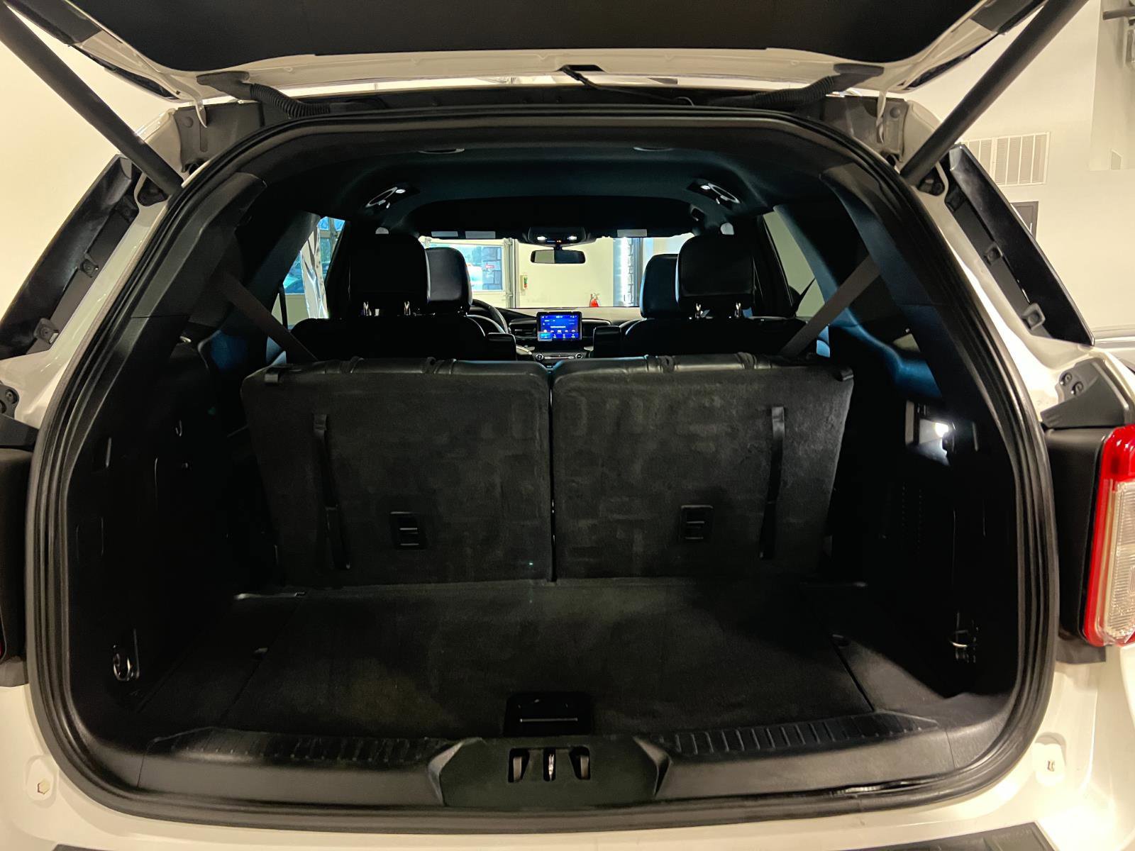 Used 2020 Ford Explorer XLT w/ Equipment Group 202A image 33