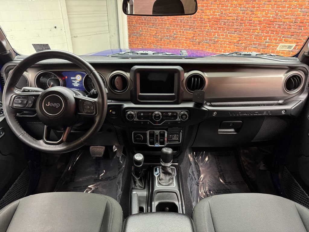 Used 2018 Jeep Wrangler Unlimited Sport S image 11