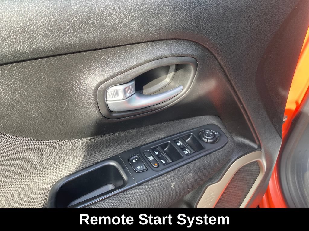 Used 2017 Jeep Renegade Sport w/ Power & Air Group FWD image 14