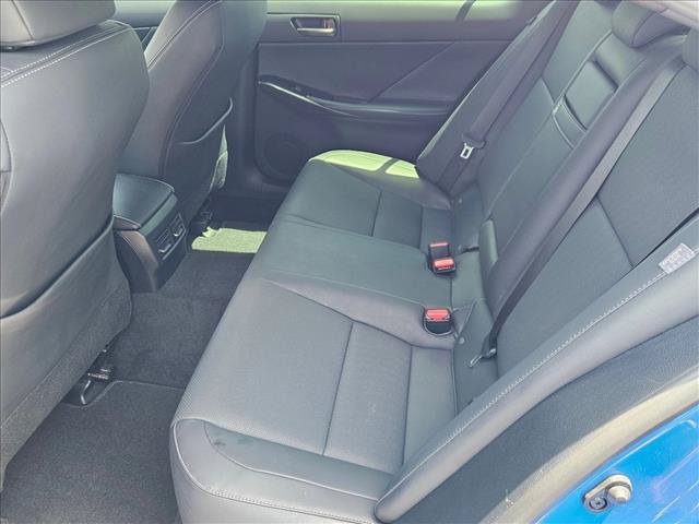 Used 2024 Lexus IS 300 w/ Comfort Package RWD image 19