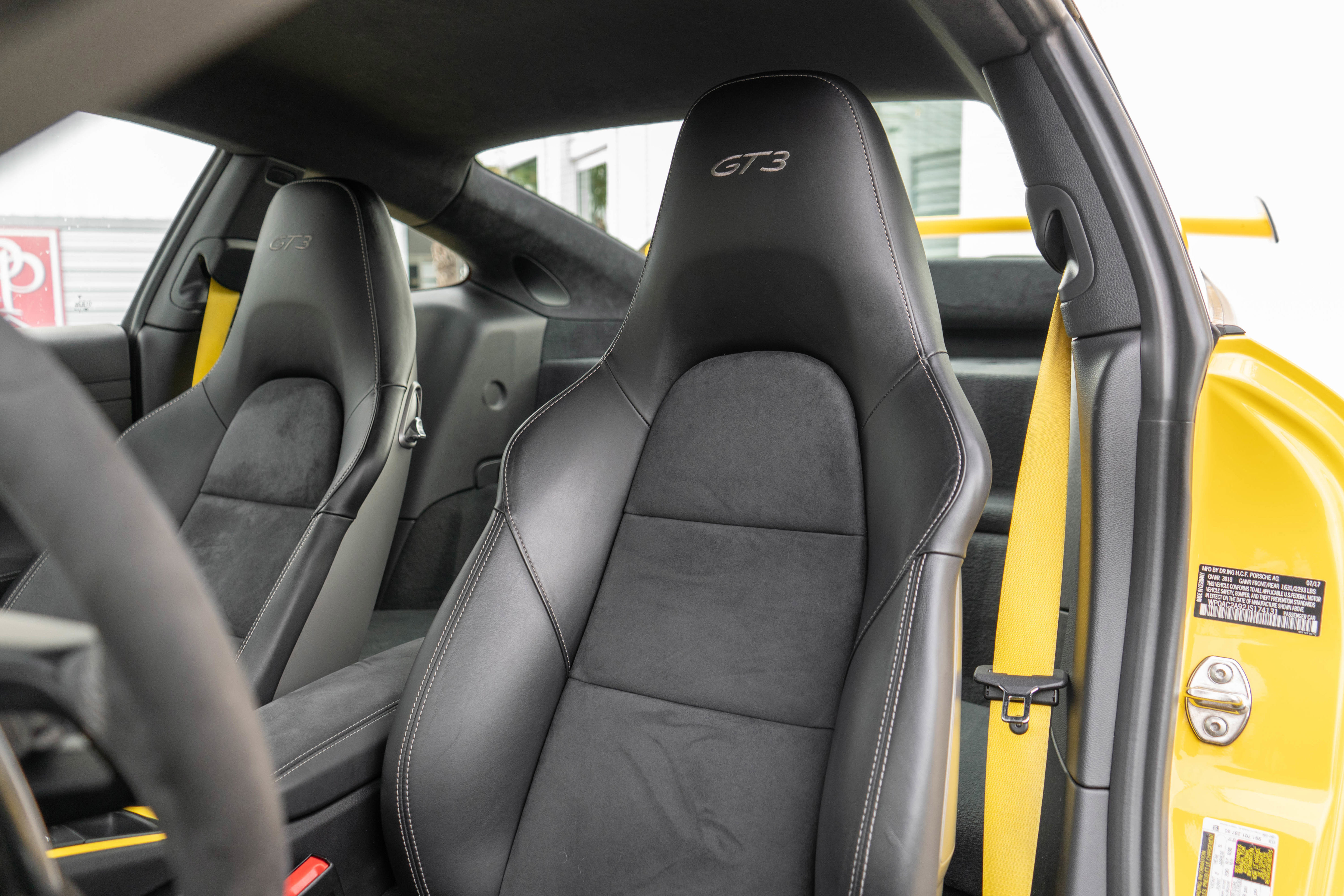 Used 2018 Porsche 911 GT3 w/ Sport Chrono Package RWD image 11