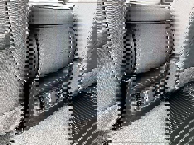 Used 2025 Chevrolet Silverado 1500 LT image 27