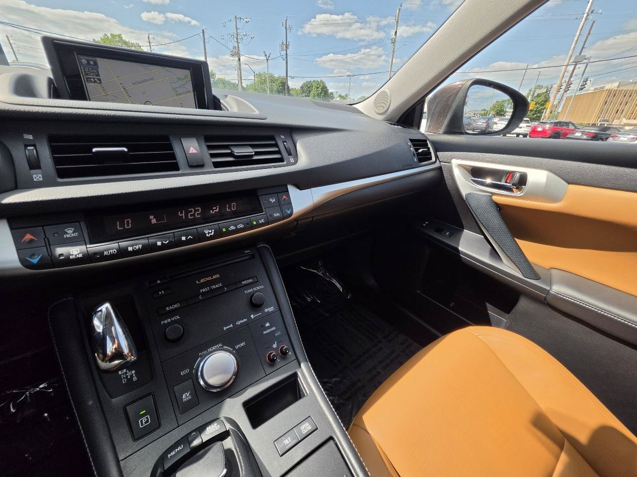 Used 2013 Lexus CT 200h w/ Premium Pkg w/Navigation FWD image 30