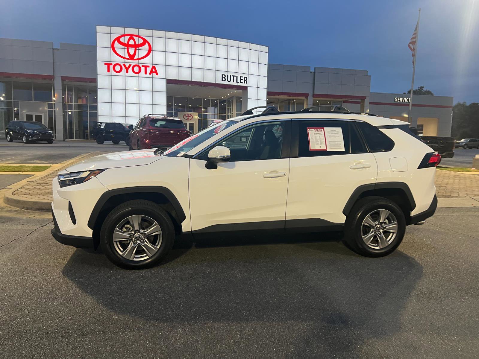 Certified 2022 Toyota RAV4 XLE image 4