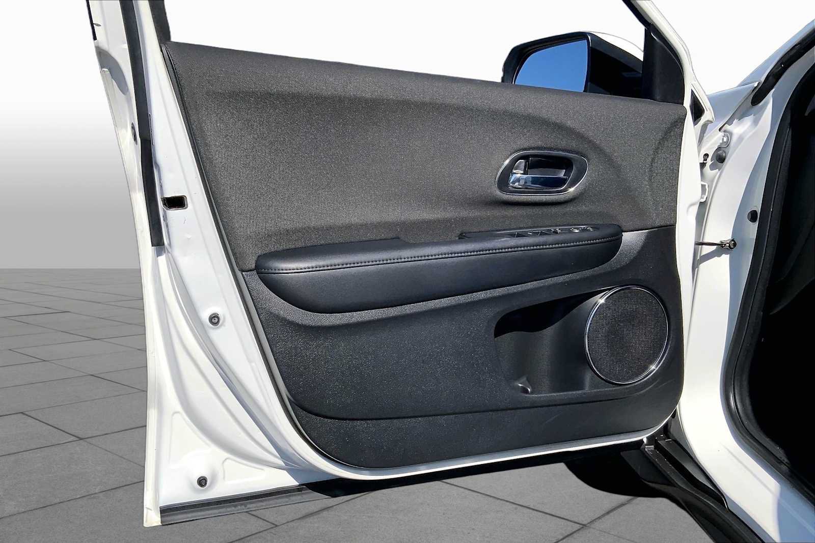 Used 2020 Honda HR-V EX image 22