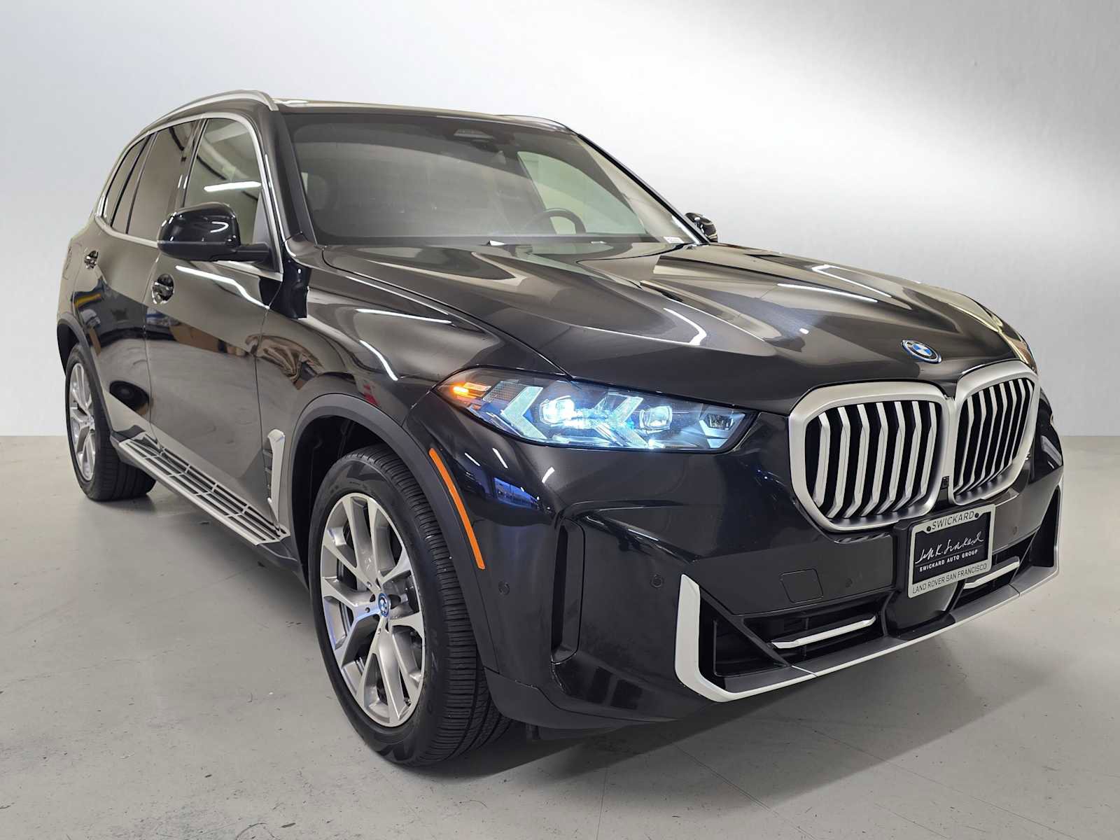 Used 2025 BMW X5 xDrive50e image 7