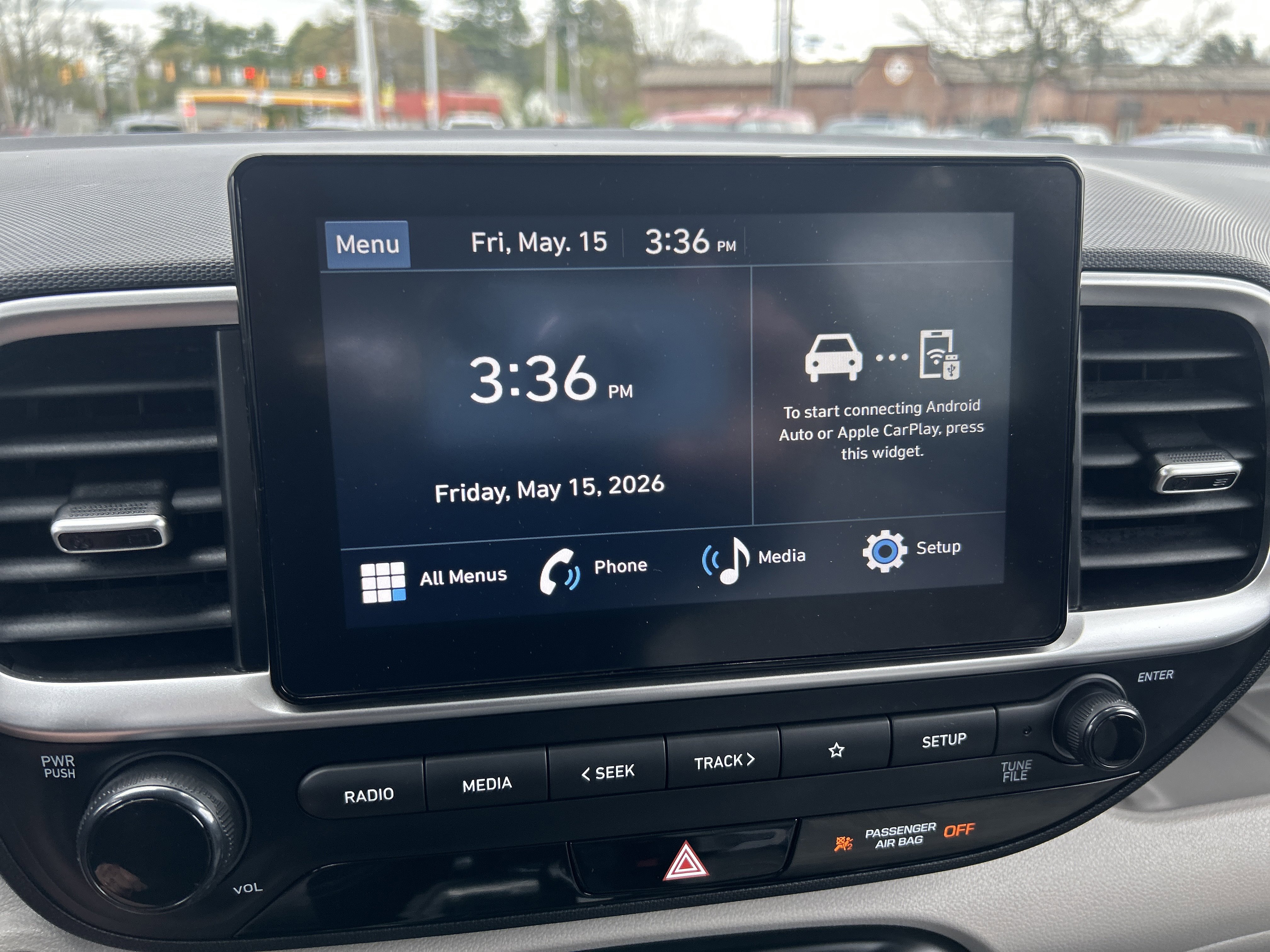 Certified 2025 Hyundai Venue SEL FWD image 25