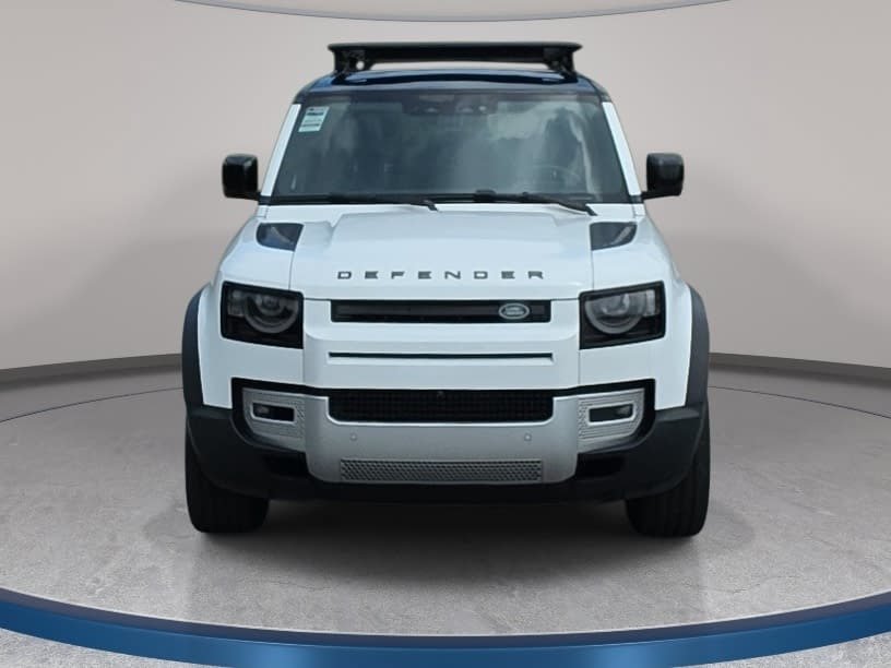 Used 2024 Land Rover Defender 110 S AWD/4WD image 2