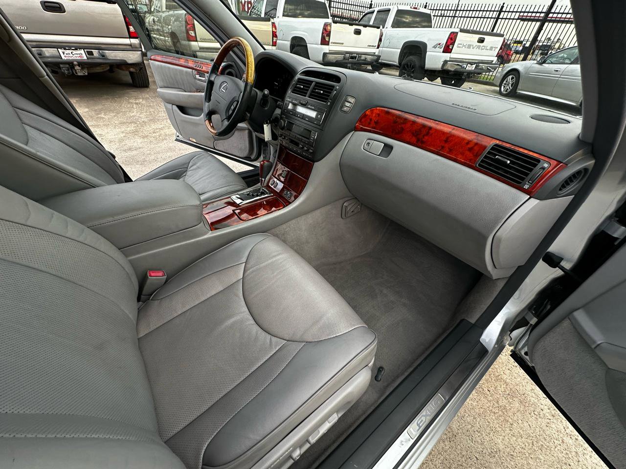 Used 2004 Lexus LS 430 RWD image 52