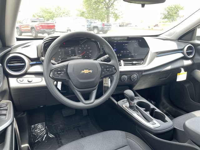 New 2026 Chevrolet Trax LS w/ LS Convenience Package FWD image 20
