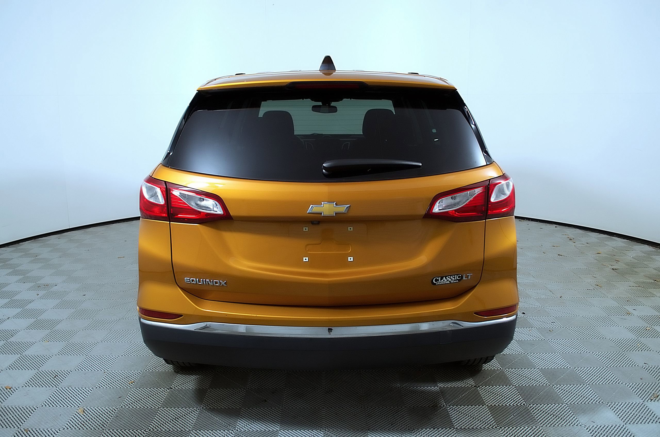 Used 2018 Chevrolet Equinox LT FWD image 9