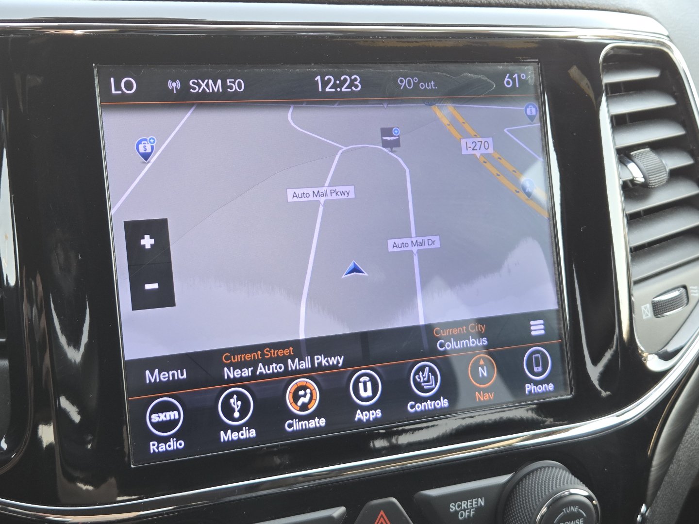 Used 2019 Jeep Grand Cherokee Altitude AWD/4WD image 4