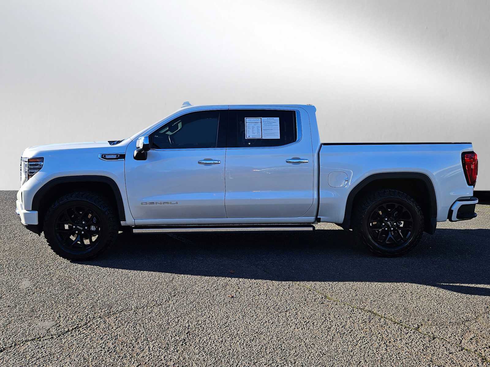 Used 2022 GMC Sierra 1500 Denali image 6