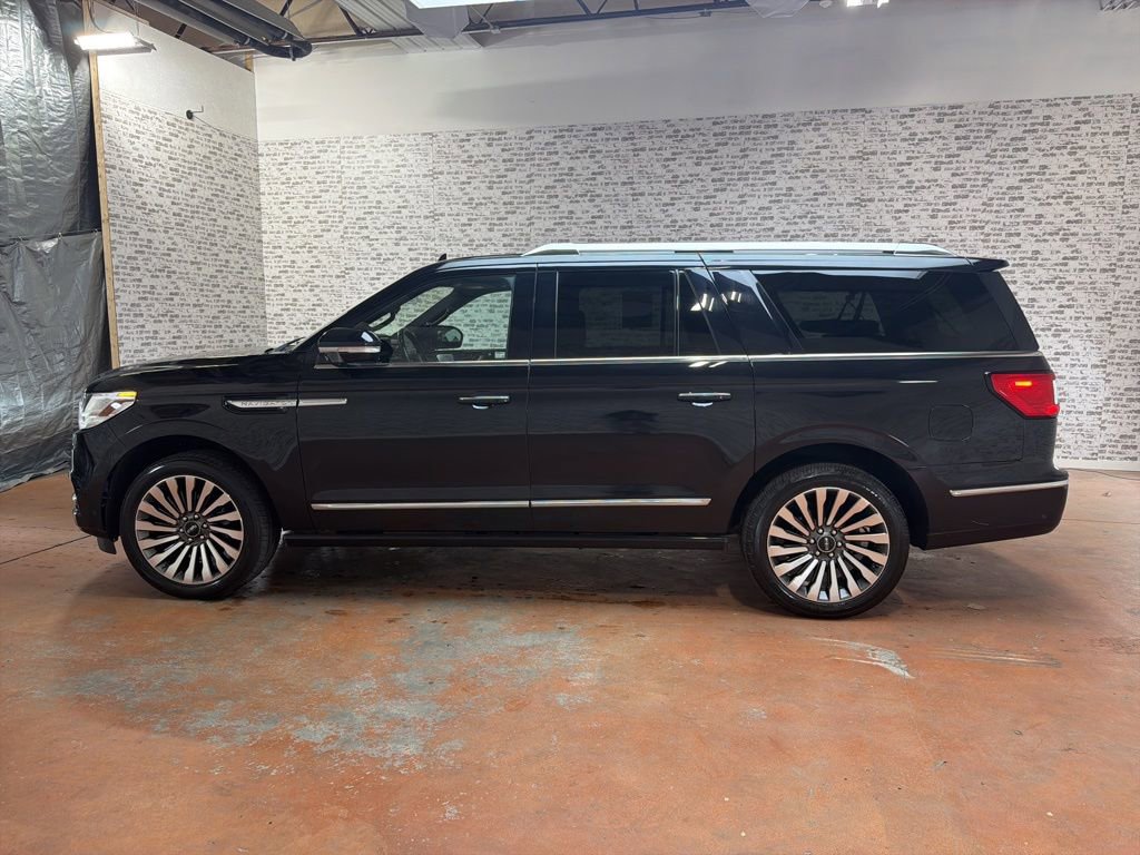 Used 2020 Lincoln Navigator L Reserve w/ Luxury Package image 4