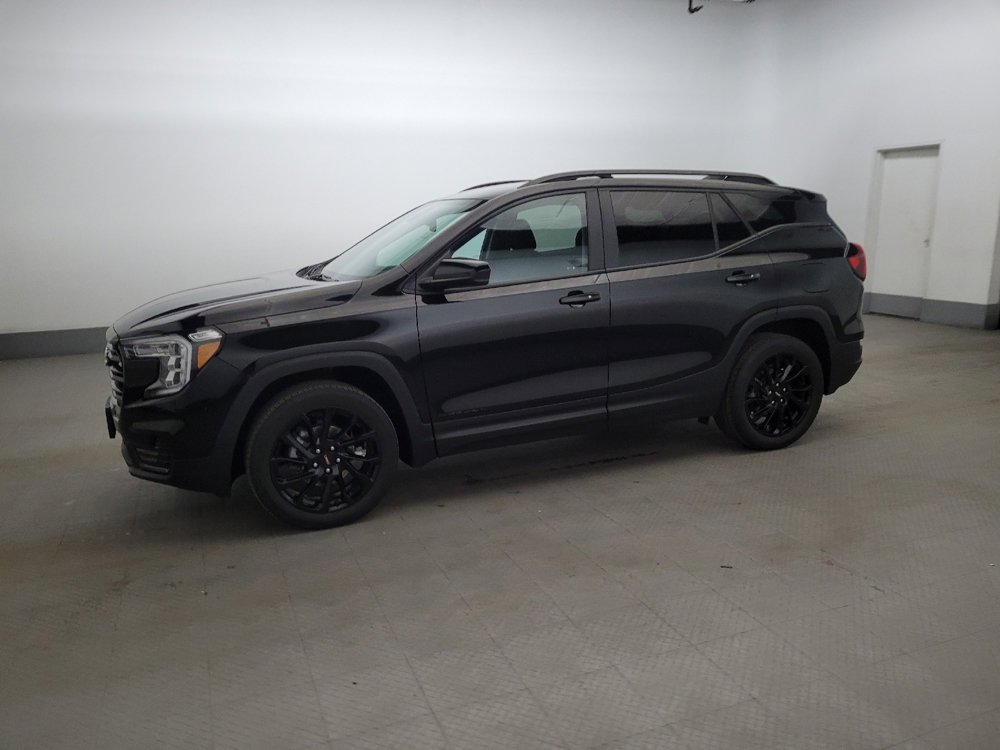 Used 2023 GMC Terrain SLE w/ Driver Convenience Package AWD/4WD image 2