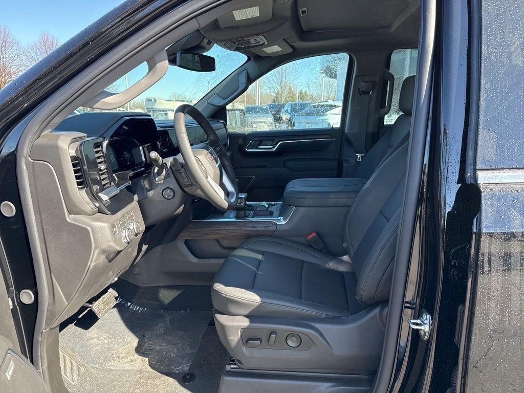 New 2026 GMC Sierra 1500 SLT w/ SLT Premium Plus Package image 9