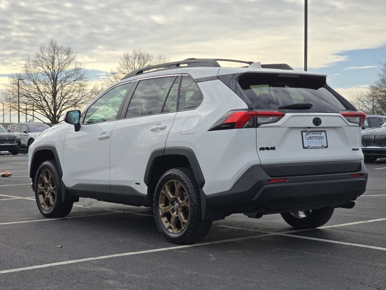 Used 2023 Toyota RAV4 AWD Hybrid image 14