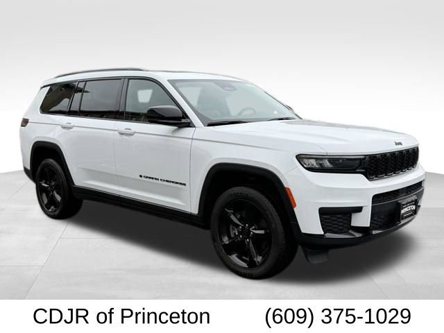 Certified 2024 Jeep Grand Cherokee L Altitude AWD/4WD image 1