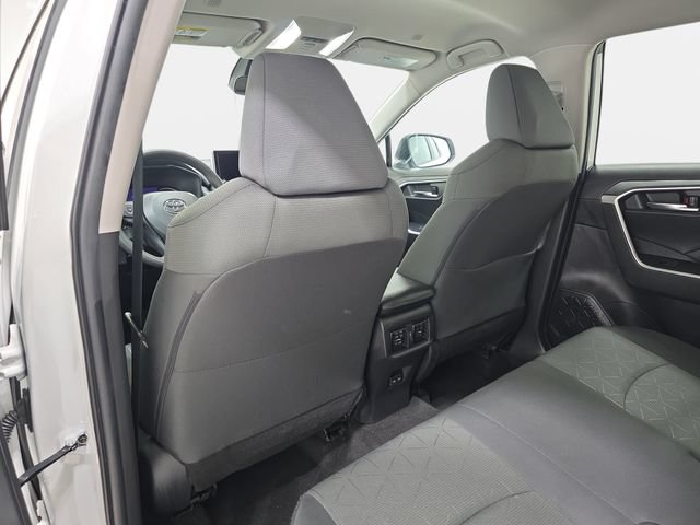 Used 2023 Toyota RAV4 XLE AWD/4WD image 10