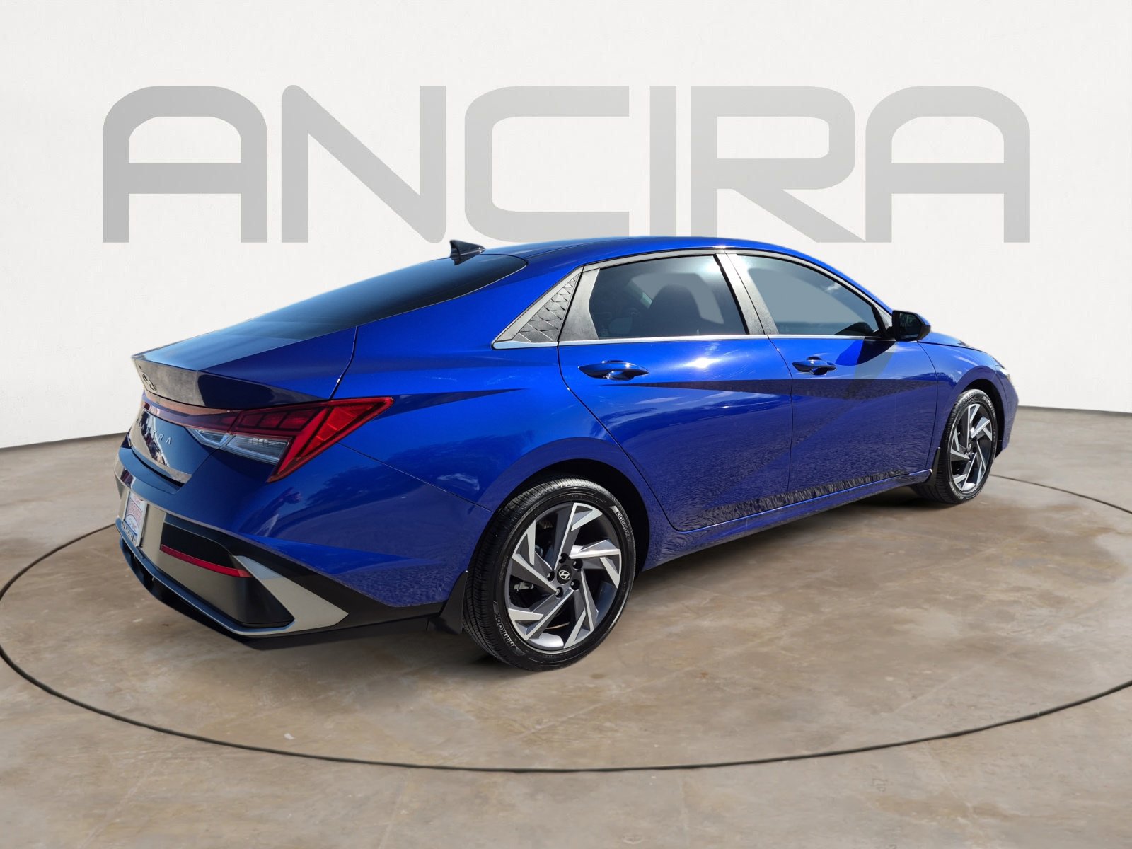 Used 2025 Hyundai Elantra SEL image 10